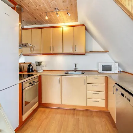 아파트 Apartment Lissa - 2-4Km From The Sea By Interhome