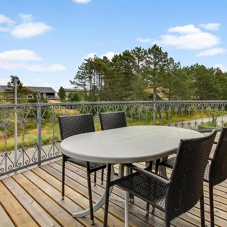 아파트 Apartment Lissa - 2-4Km From The Sea By Interhome
